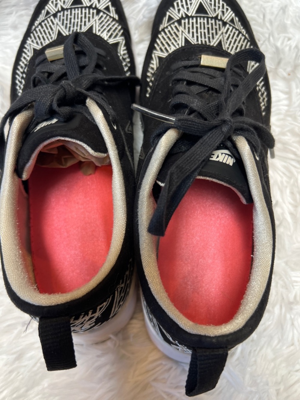 Nike Air Max Thea Suede NYC Sneakers RARE 8.5 - Picture 6 of 15